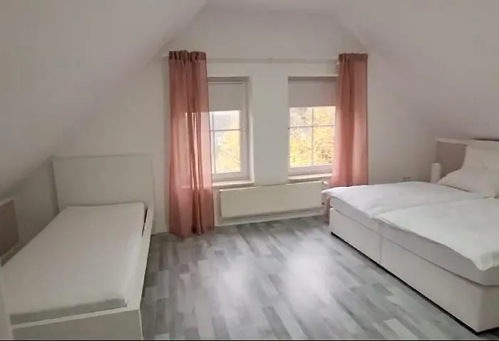 Διαμέρισμα Modern Near Airport *